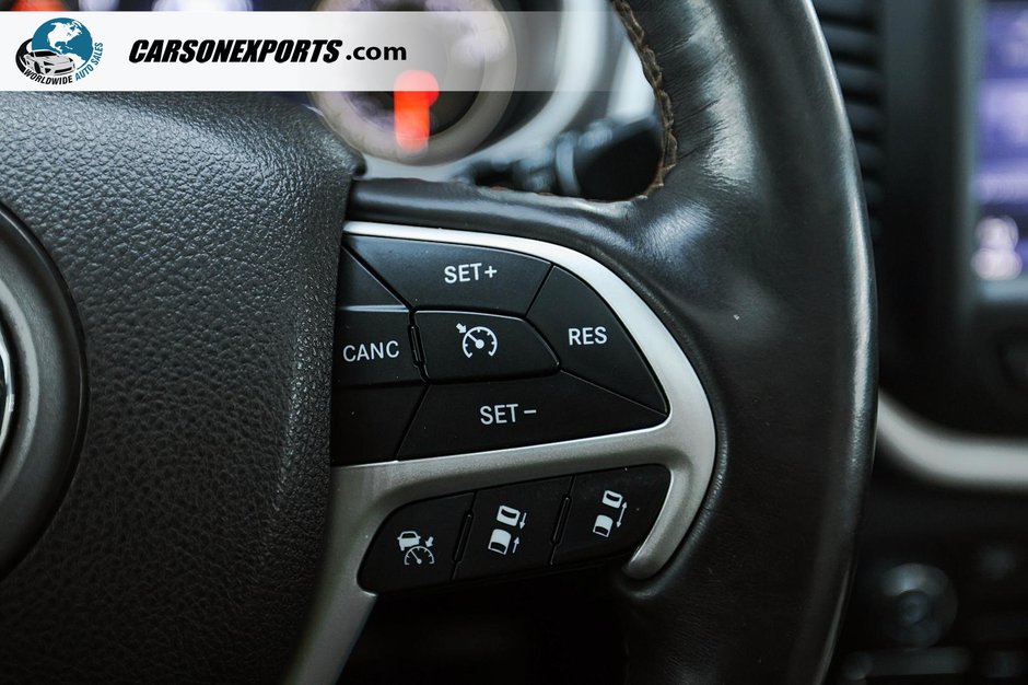 2017 Jeep Cherokee Overland-24