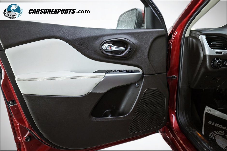 2017 Jeep Cherokee Overland-19