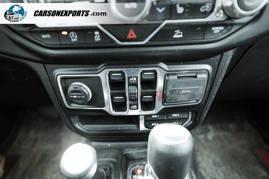 2023 Jeep Wrangler Sahara-19