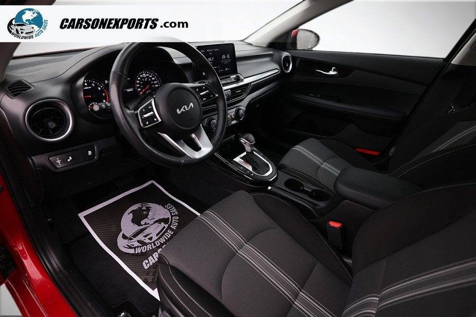 2022 Kia Forte EX ONLY 23KM! FINANCE TODAY!-11