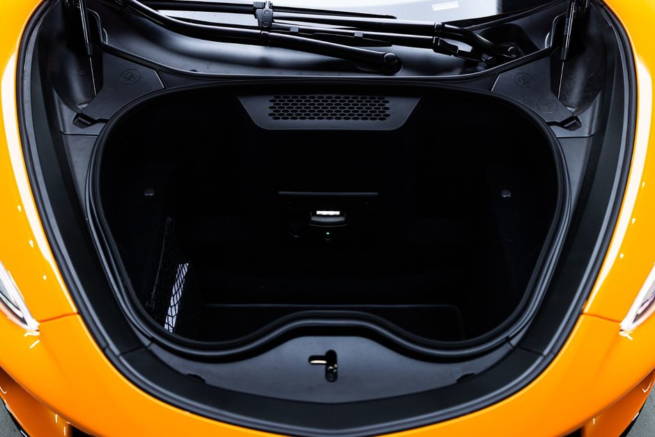 2023 McLaren GT GREAT COLOR! FINANCING AVAILABLE-7