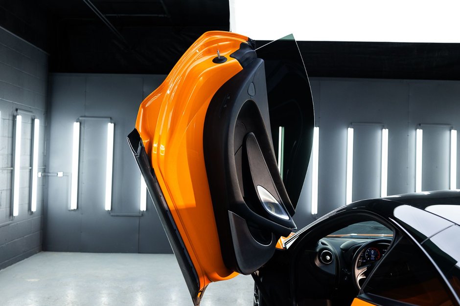 2023 McLaren GT GREAT COLOR! FINANCING AVAILABLE-16