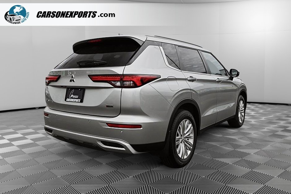 2024 Mitsubishi Outlander SE-4