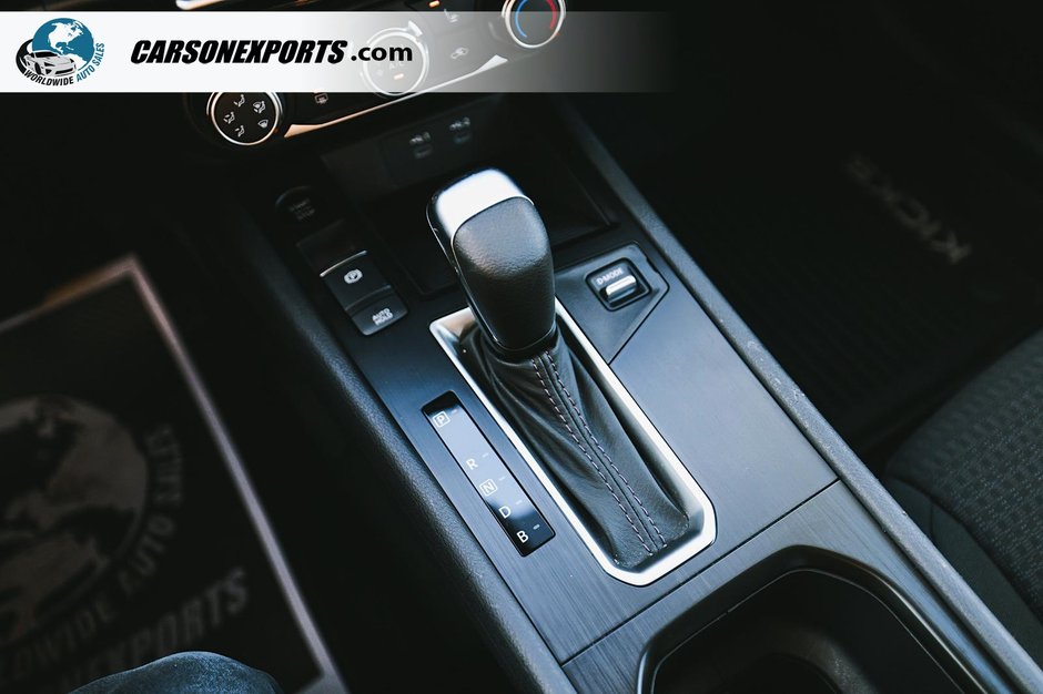 2025 Nissan Kicks LOW KM! FINANCE TODAY-29