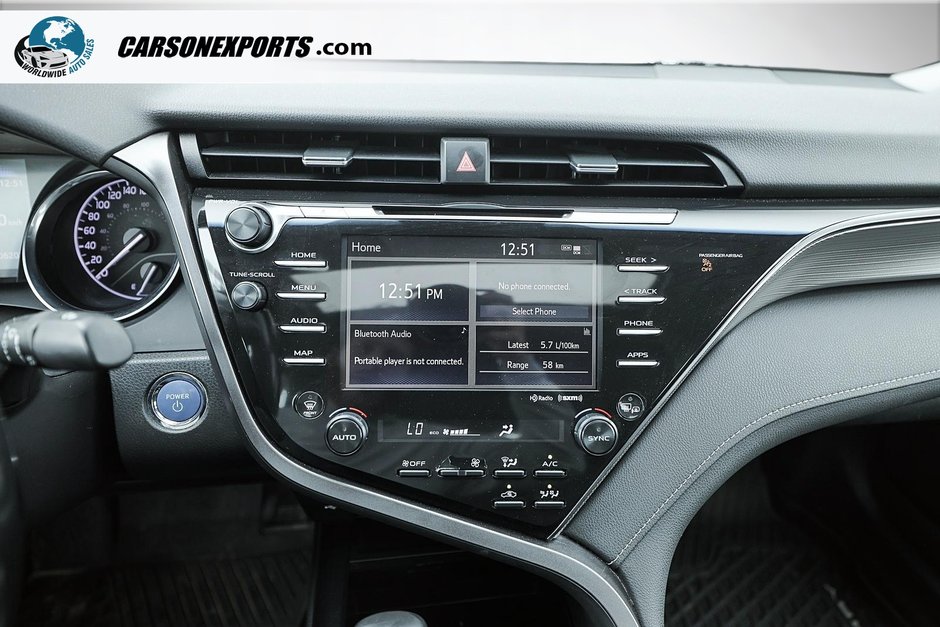 2020 Toyota Camry Hybrid SE-17