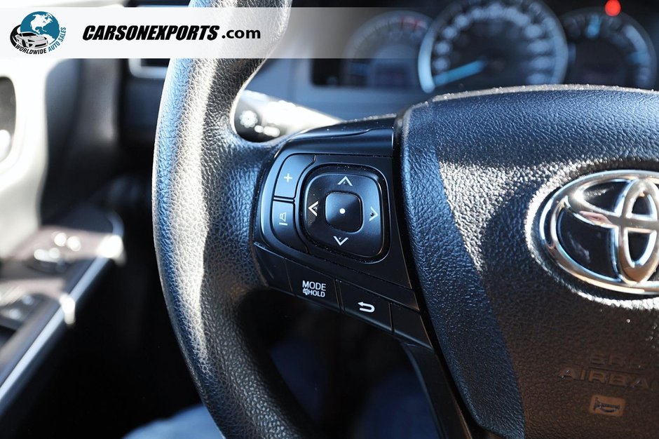 2015 Toyota Camry SE-18