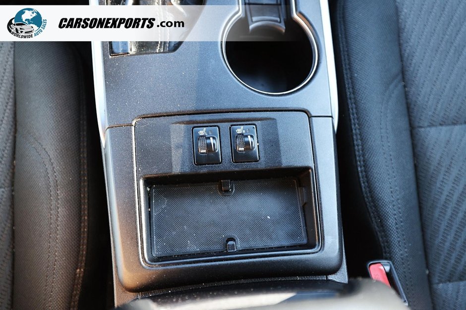 2015 Toyota Camry SE-29