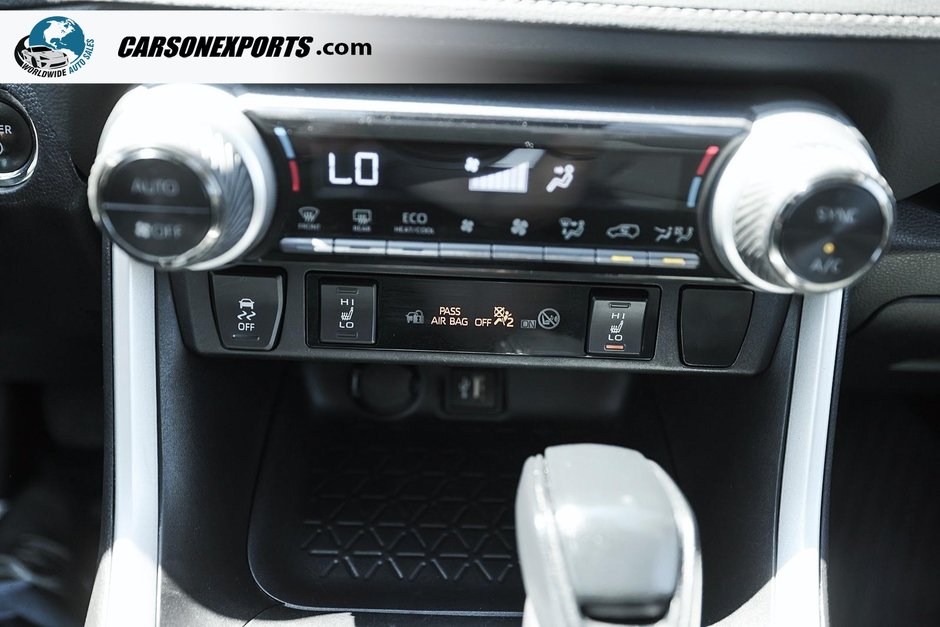 2024 Toyota RAV4 Hybrid XLE-28