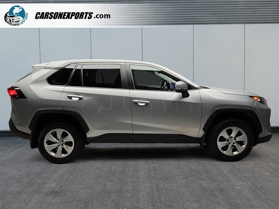 2024 Toyota RAV4 LE LOW KM! AWD! FINANCING AVAIALBLE-3