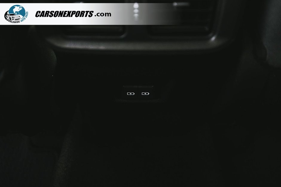 2024 Toyota RAV4 XLE-32