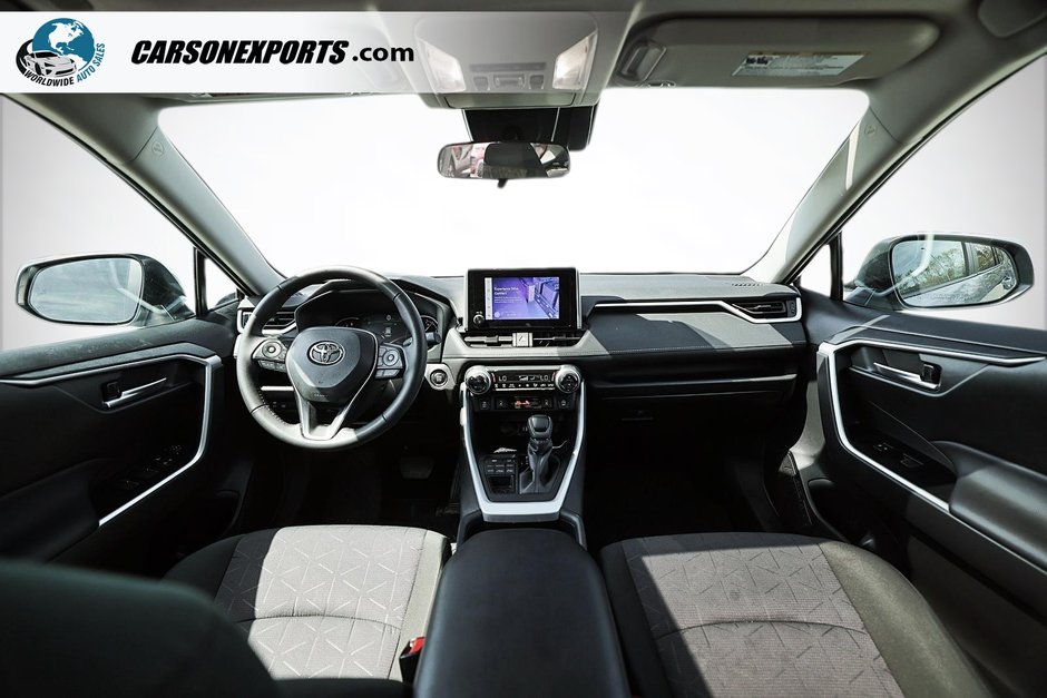 2025 Toyota RAV4 XLE-9