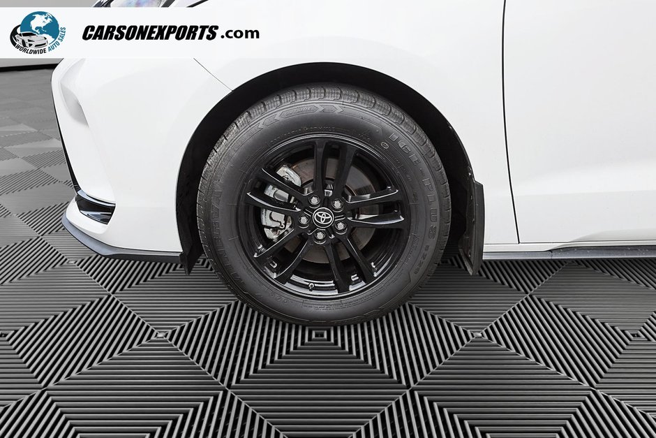 2025 Toyota Sienna XSE-13
