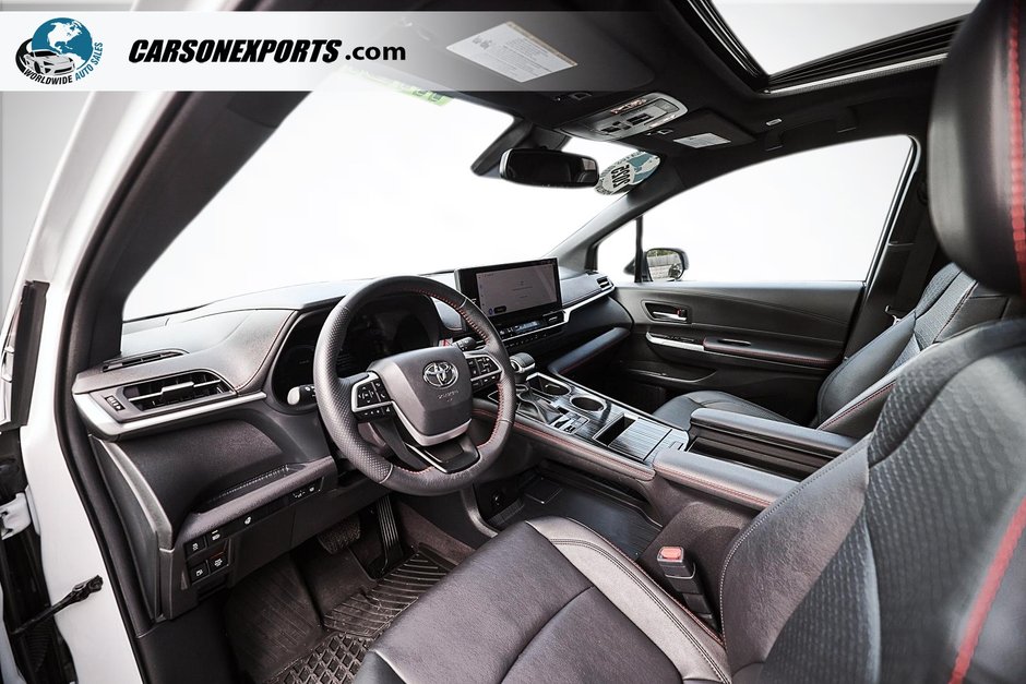 2025 Toyota Sienna XSE-15