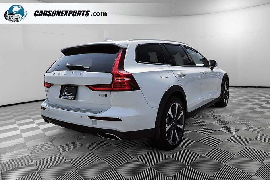 2022 Volvo V60 Cross Country T5-4