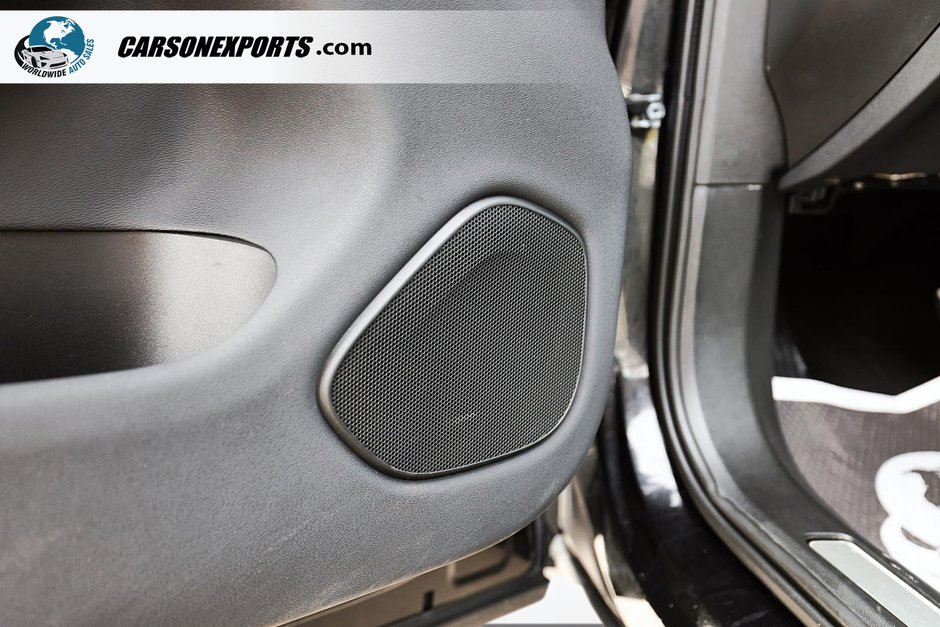 2019 Volvo XC60 Hybrid T8 R-Design-18