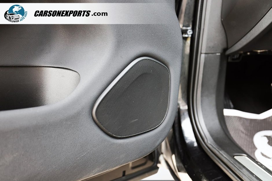 2019 Volvo XC60 Hybrid T8 R-Design-18