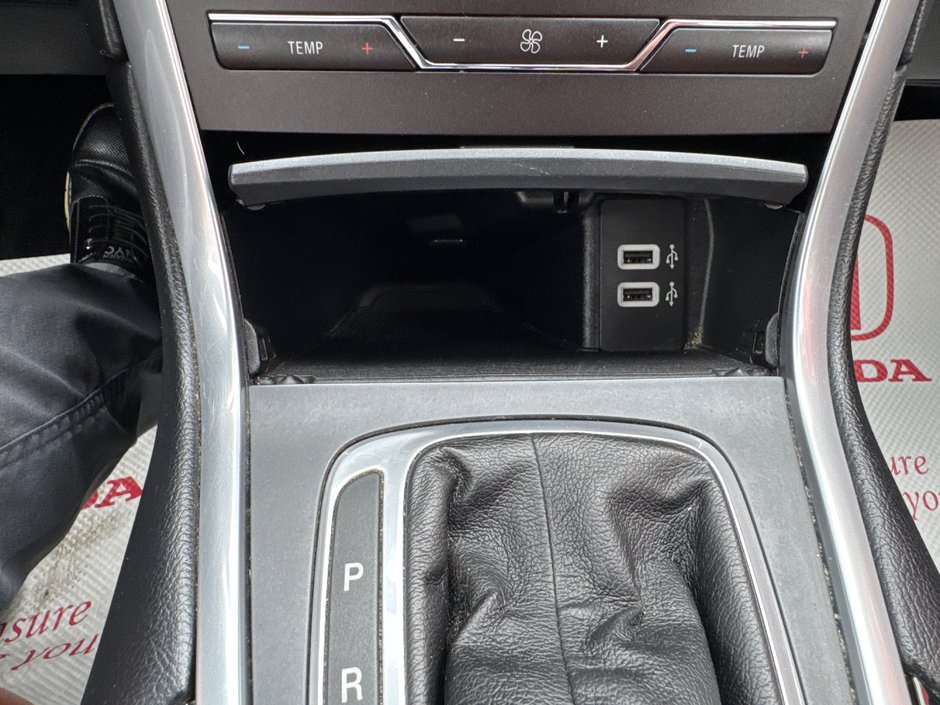 2018 Ford Edge Titanium-22