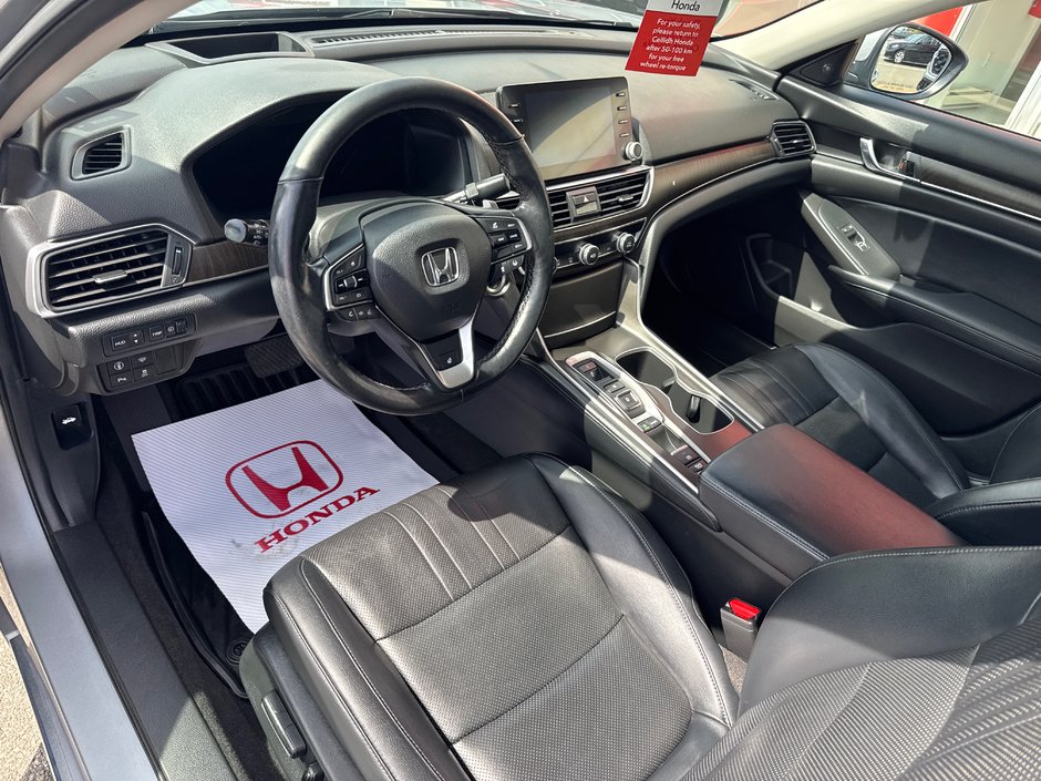 2018 Honda Accord Touring 2.0T-10