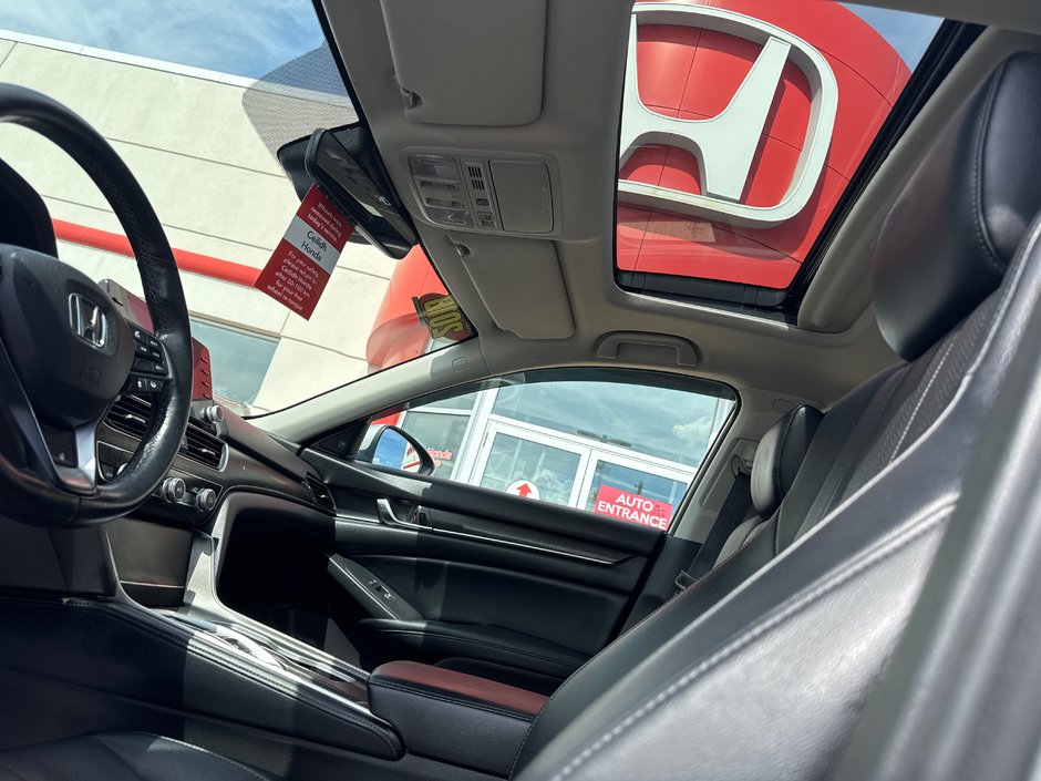 2018 Honda Accord Touring 2.0T-11