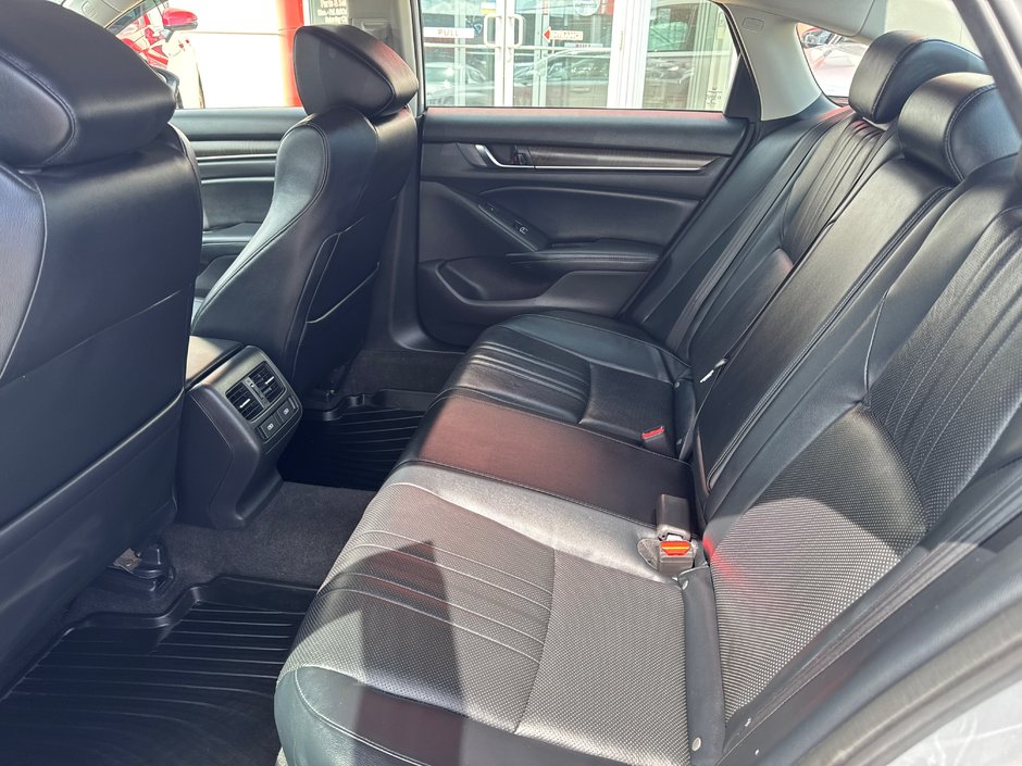 2018 Honda Accord Touring 2.0T-8
