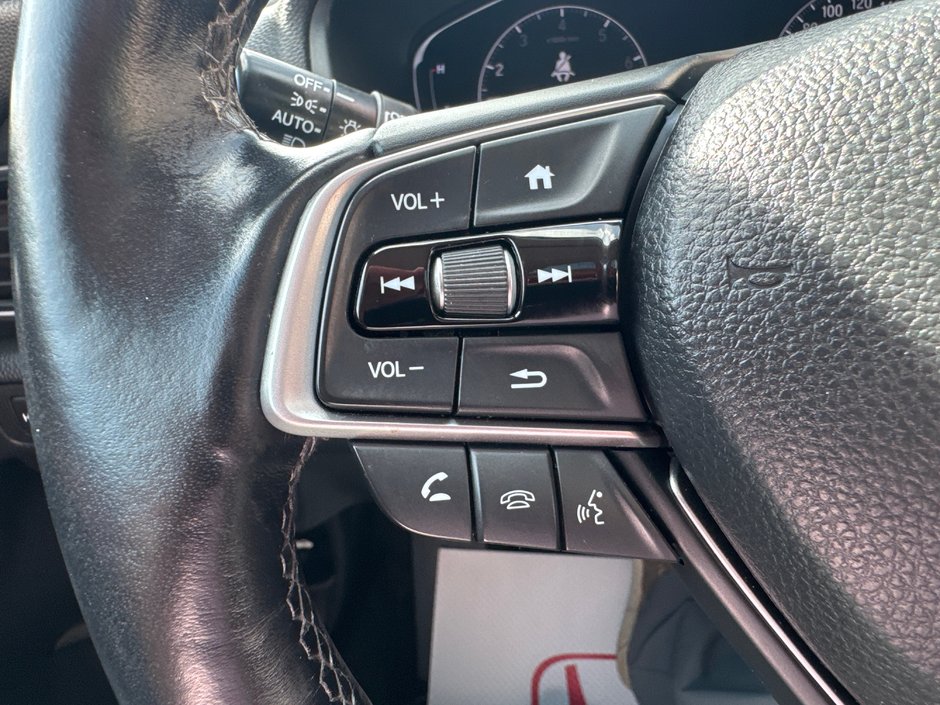 2018 Honda Accord Touring 2.0T-16