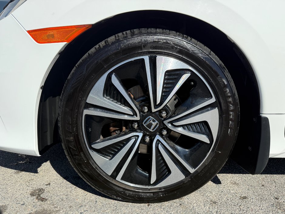2017 Honda Civic LX-5