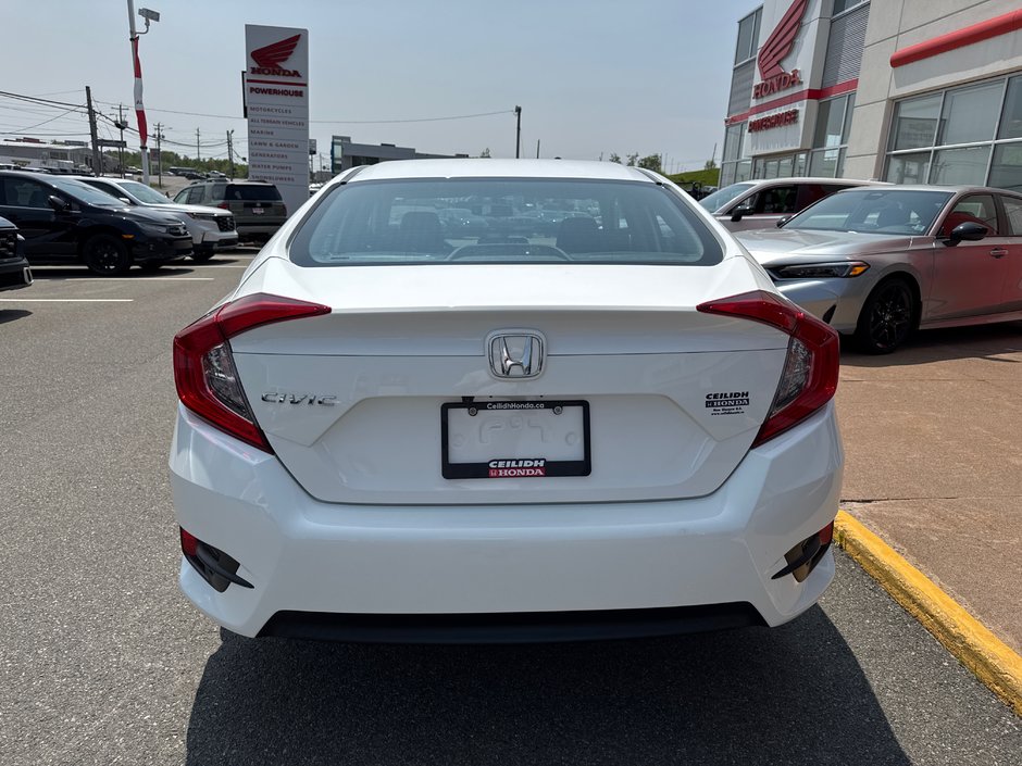 2018 Honda Civic LX-5