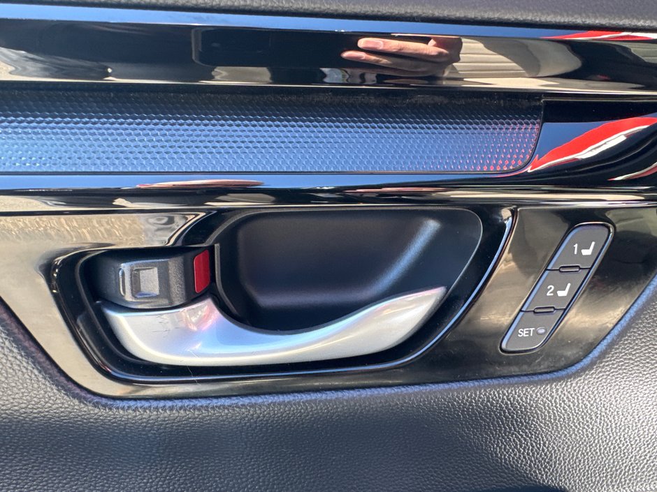 2024 Honda CR-V Hybrid Touring-12
