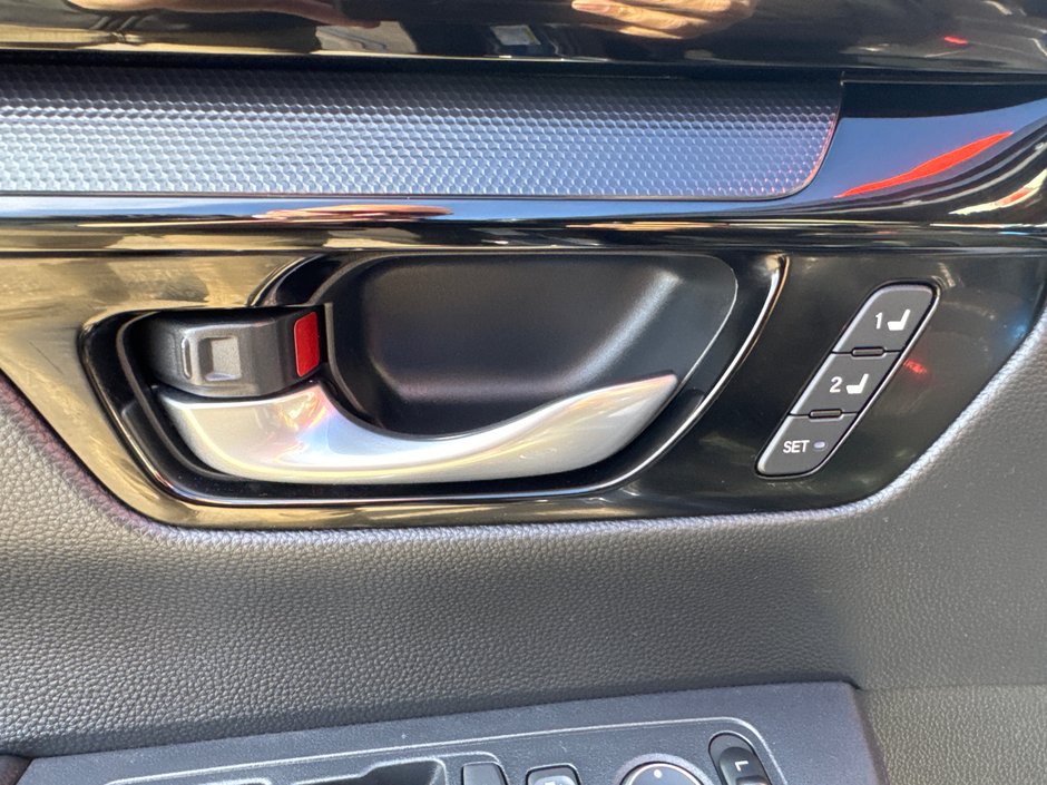 2025 Honda CR-V Hybrid Touring-11