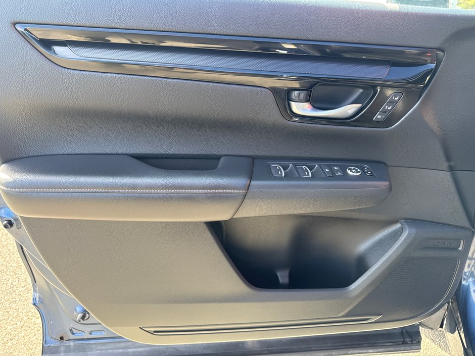 2025 Honda CR-V Hybrid Touring-10