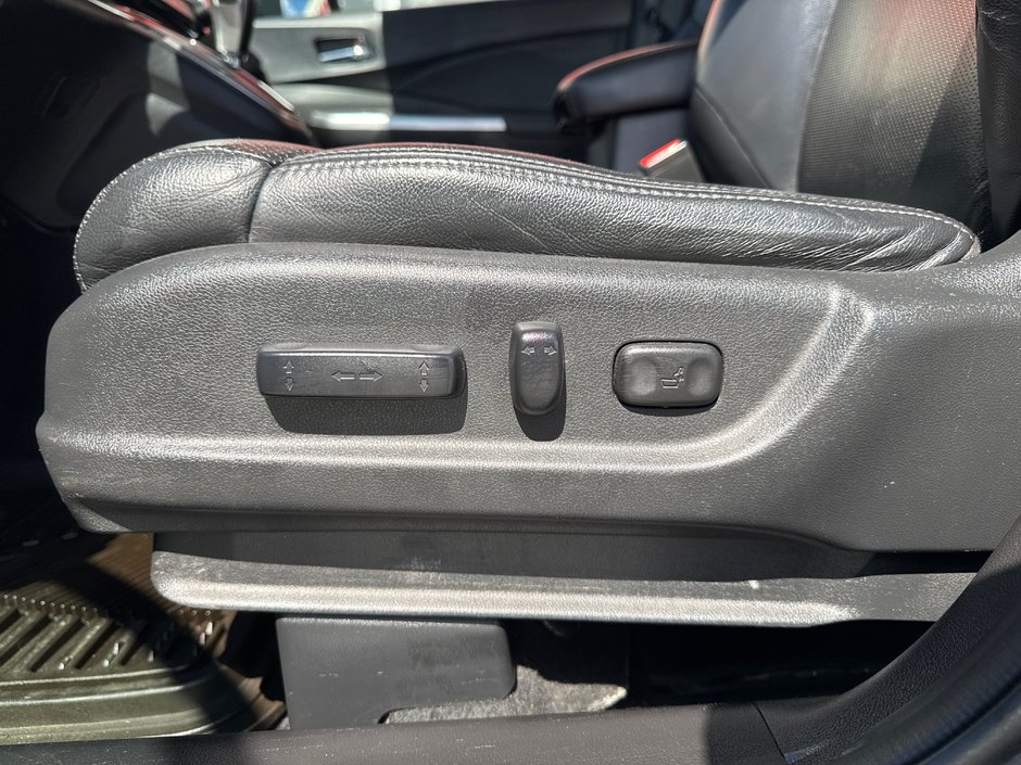2016 Honda CR-V Touring-30