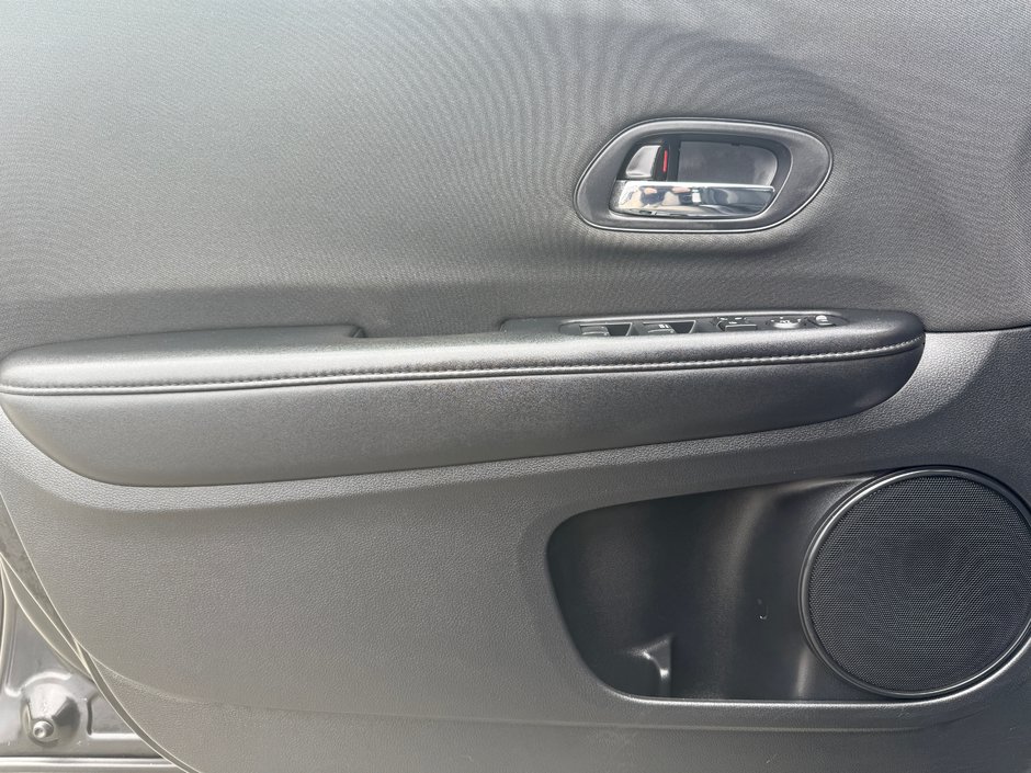 2022 Honda HR-V LX-9
