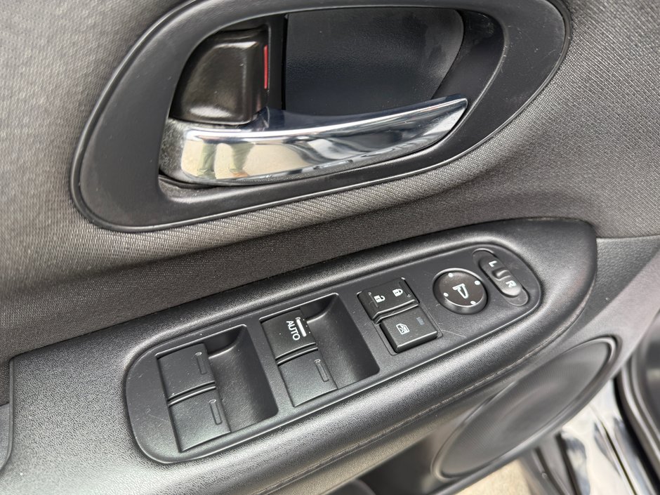 2022 Honda HR-V LX-10