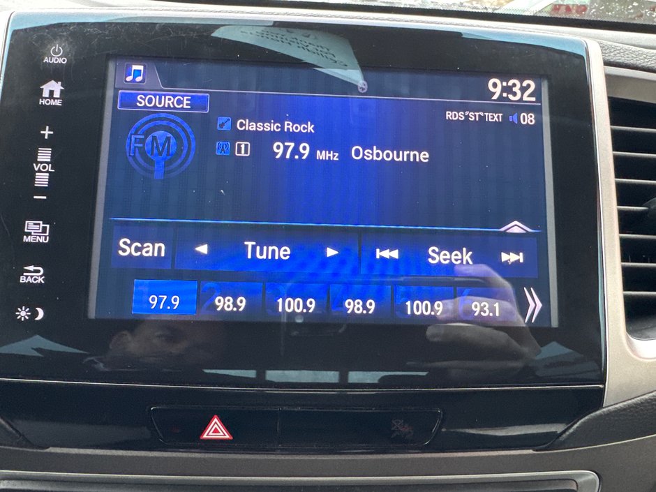 2017 Honda Ridgeline Sport-17