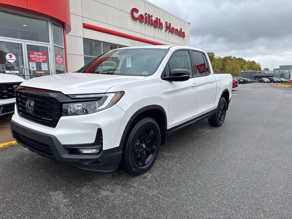 2023 Honda Ridgeline Black Edition-0