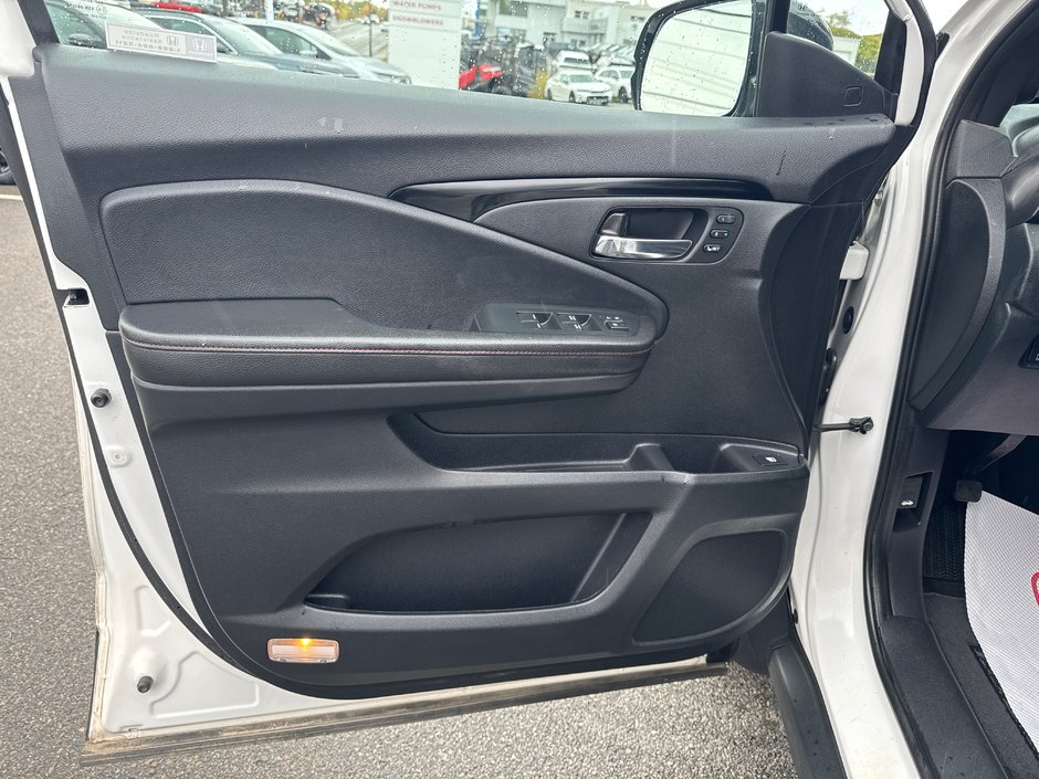2023 Honda Ridgeline Black Edition-28