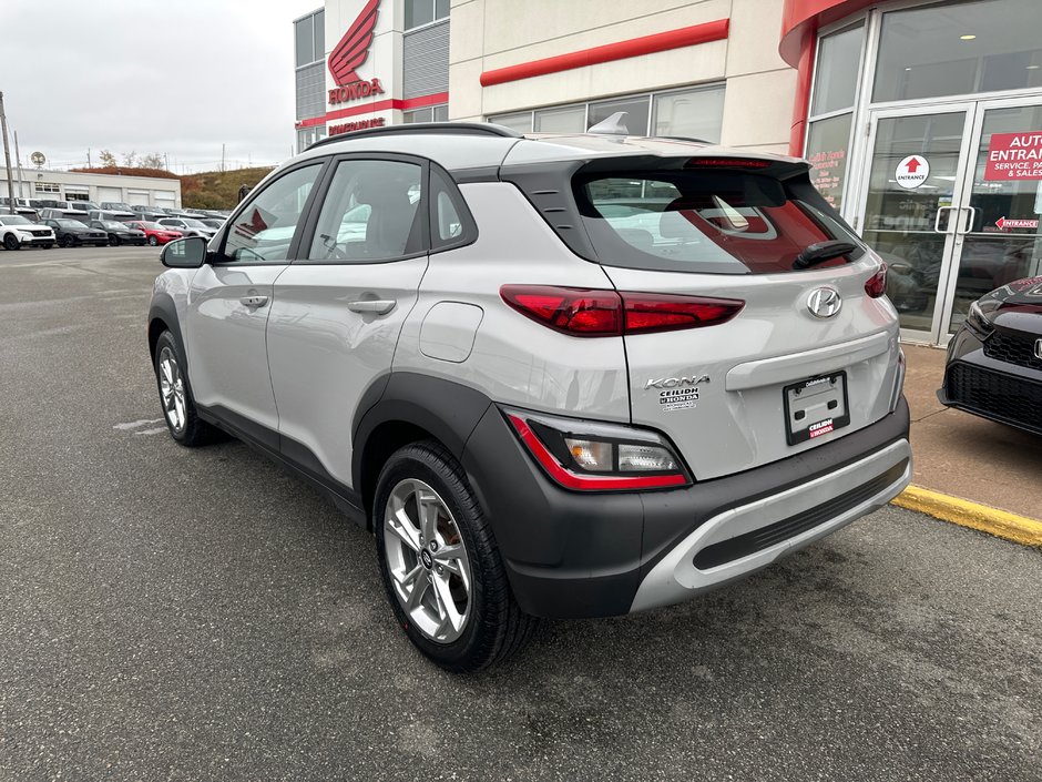 2022 Hyundai Kona 2.0L Preferred-5