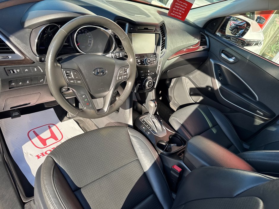 2016 Hyundai Santa Fe Sport 2.0T Limited-11