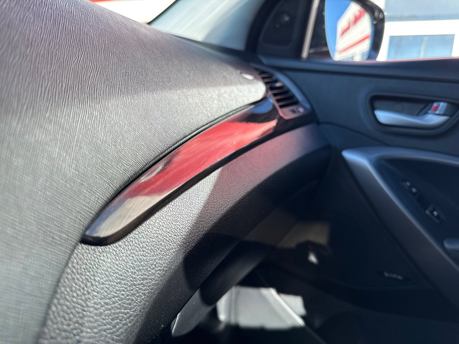 2016 Hyundai Santa Fe Sport 2.0T Limited-25