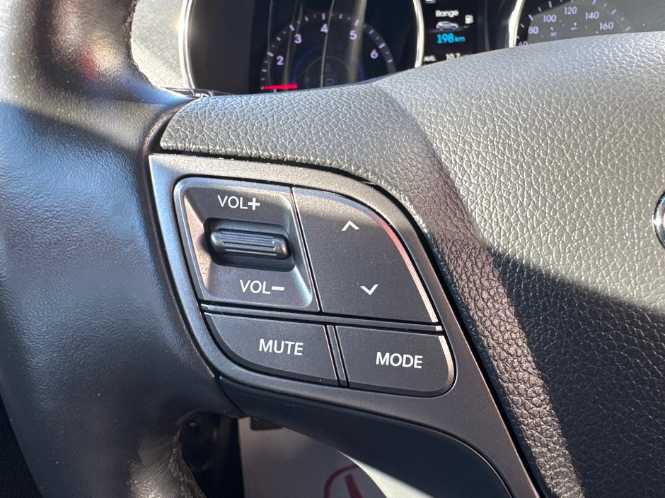 2016 Hyundai Santa Fe Sport 2.0T Limited-27