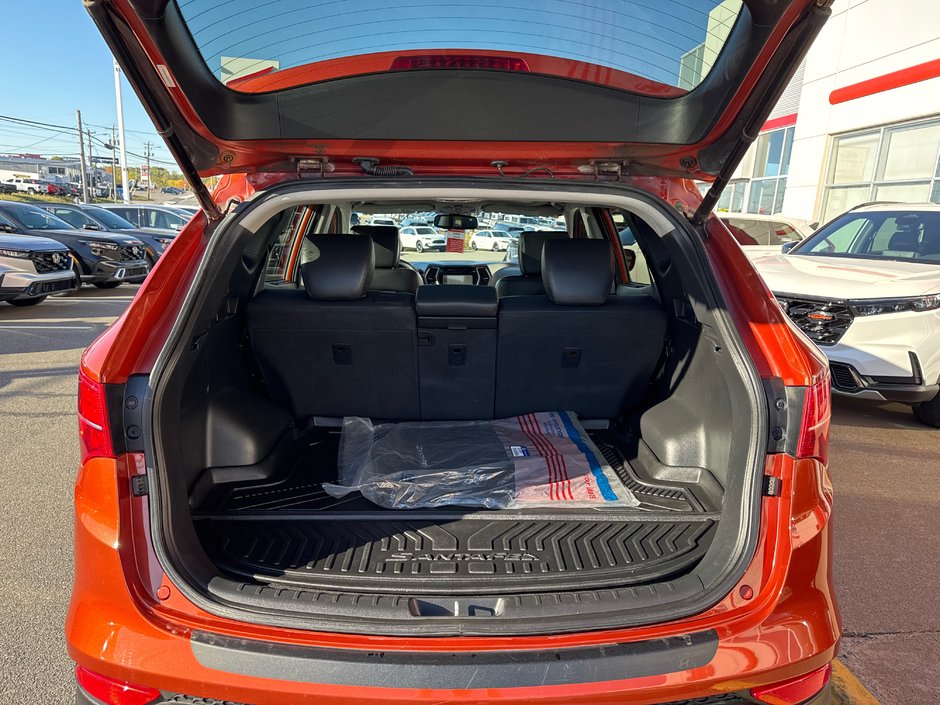 2016 Hyundai Santa Fe Sport 2.0T Limited-8