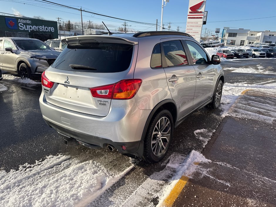 2016 Mitsubishi RVR SE-5