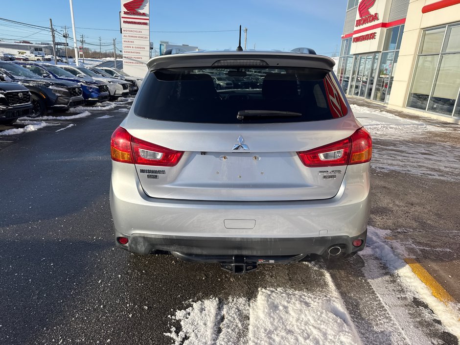 2016 Mitsubishi RVR SE-4