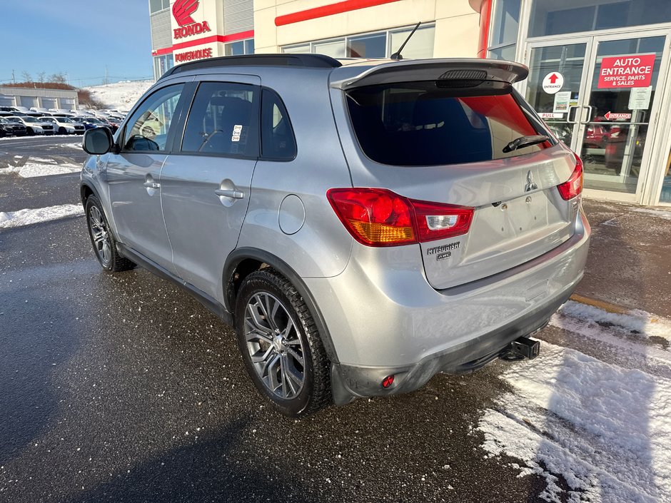 2016 Mitsubishi RVR SE-3