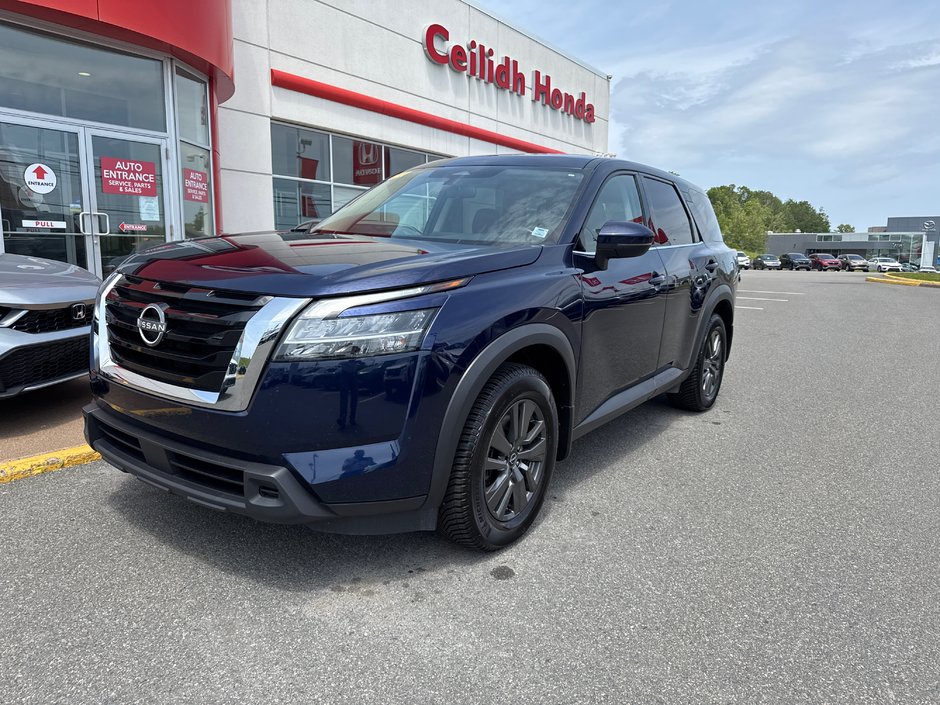 2022 Nissan Pathfinder S-0