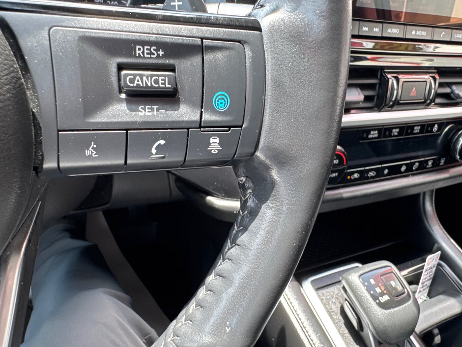 2022 Nissan Pathfinder S-17