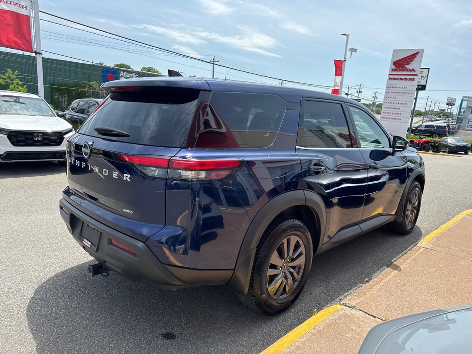 2022 Nissan Pathfinder S-6