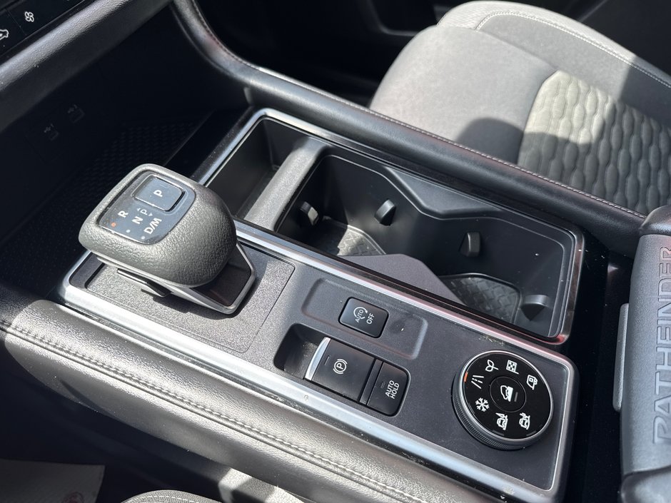 2022 Nissan Pathfinder S-21