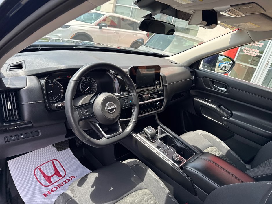 2022 Nissan Pathfinder S-10