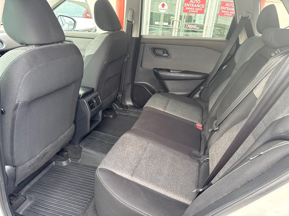 2022 Nissan Rogue S-8